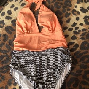 Cup she bathing suit